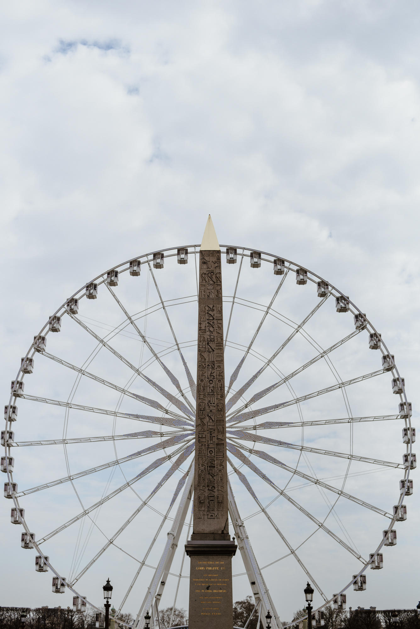 ferris wheel on place de la concorde paris